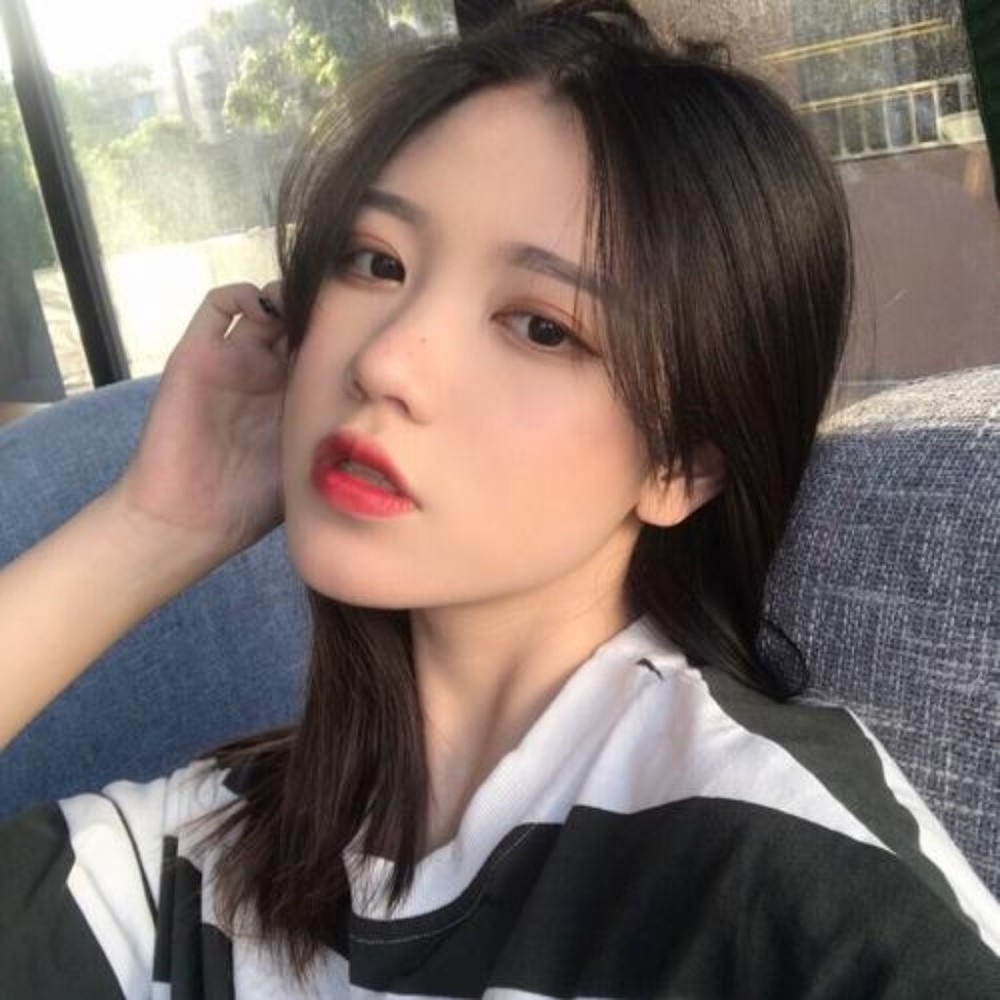 Meet your Posher, Eveline